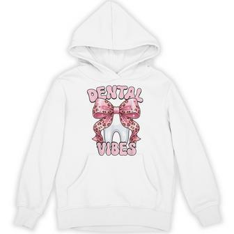 Dentalibes 歯 ピンク ヒョウ柄 弓 歯科医 パーカー - Kawaiitshirt