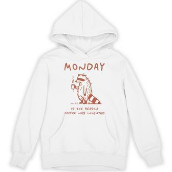 コーヒーが発明された理由は月曜日 少し憂鬱なアライグマ パーカー - Kawaiitshirt