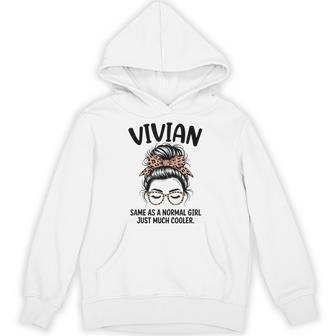 ビビアン ノーマルガールと同じ Just Much Cooler ガールネーム パーカー - Kawaiitshirt