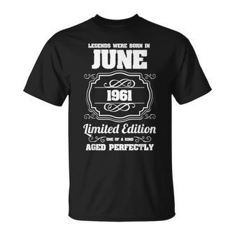 1961年6月生まれのレジェンドたち 60歳の誕生日 Tシャツ - Kawaiitshirt