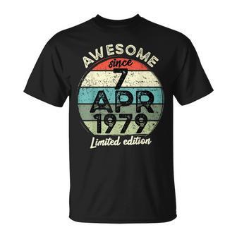 1979年4月7日 45歳の誕生日 45歳 2024年 誕生日 Tシャツ - Kawaiitshirt