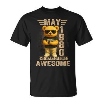 46歳 1980年5月 テディベア 46歳 誕生日 男性 女性 Tシャツ - Kawaiitshirt