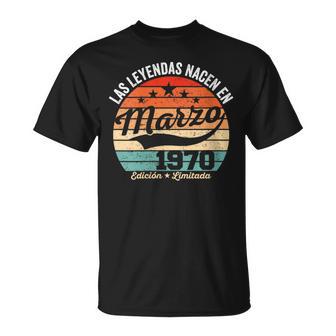 56 Años Cumpleaños Las Leyendas Nacen En Marzo De 1970 Cuello Camiseta unisex - Regaloses