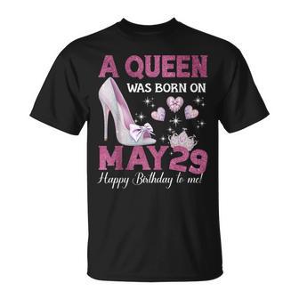 A Queen Was Born On 5月29日 ガーリー 誕生日 クイーン Tシャツ - Kawaiitshirt