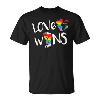 Love Wins Raised Fist Lgbt Lgbtq プライド アウェアネス レインボー Tシャツ - Kawaiitshirt