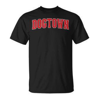 ドッグタウンカリフォルニア お土産 トリップ カレッジスタイル レッドテキスト Tシャツ - Kawaiitshirt