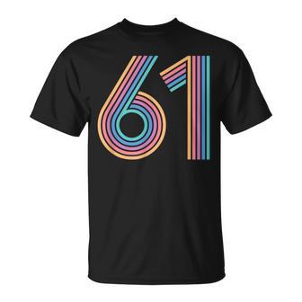 数字 61 61周年記念 男女 61歳の誕生日 Tシャツ - Kawaiitshirt