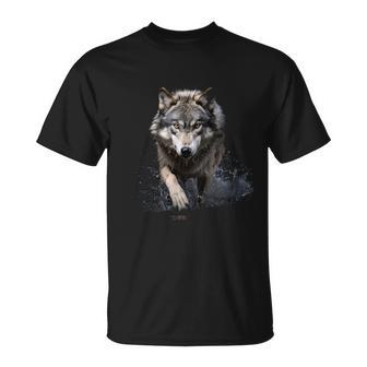 灰色のオオカミ 川を渡る オオカミ 野生動物 Tシャツ - Kawaiitshirt