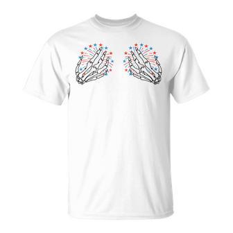 Just Here For The Fireworks Boobs 4Th Of July For Couples T-Shirt - Thegiftio UK