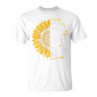 In A World Full Of Grandmas Be A Nonna Grandma T-Shirt - Monsterry UK