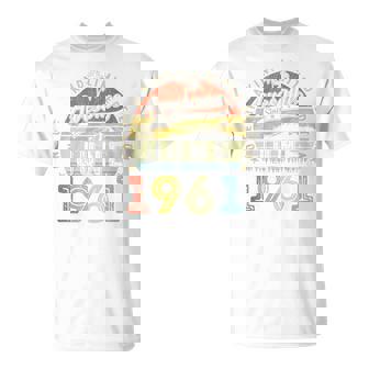 オンバック 65 限定版 1961年6月65日 誕生日 Tシャツ - Kawaiitshirt