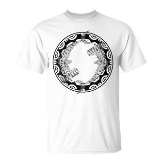 ニュージーランド ハンマーヘッド サメ サークル シンボル マオリ族。 Tシャツ - Kawaiitshirt