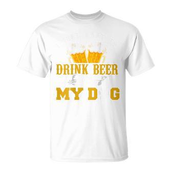 バックプリント ビールを飲みながら犬をなでたいだけ Tシャツ - Kawaiitshirt