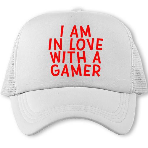 I Am In Love With A Gamer Cute Valentines Day Gamer Couple Raglan Baseball Tee Trucker Cap - Sportilla