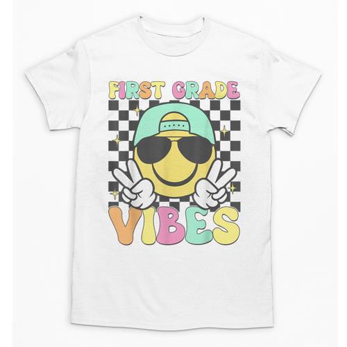 1st Grade Vibes Smile Face Back To School First Grade Unisex T-Shirt - Savourry