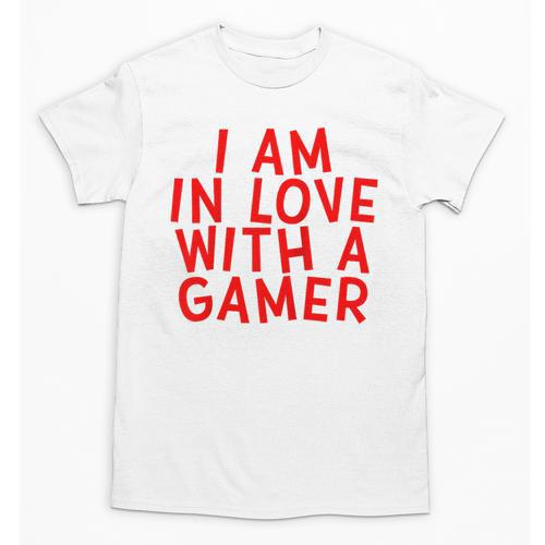 I Am In Love With A Gamer Cute Valentines Day Gamer Couple Raglan Baseball Tee Unisex T-Shirt - Sportilla