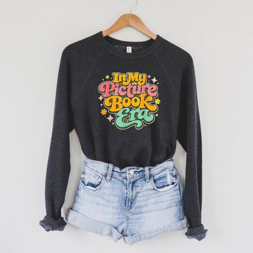 I Still Read Children’s Books Retro Reading Raglan Sleeve Sweatshirt - Bookorys DE