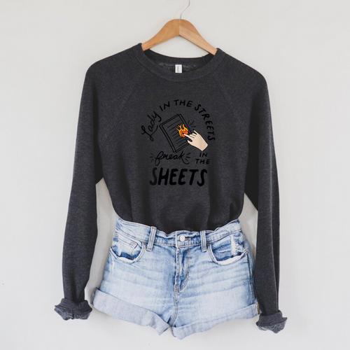 Books Reading Reader Nerds Books Lover Writer Bookworm Raglan Sleeve Sweatshirt - Bookorys