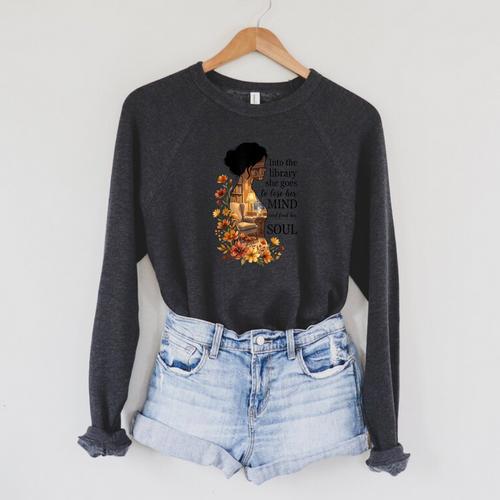 Into The Library She Goes Lose Her Mind Find Her Soul Book Raglan Sleeve Sweatshirt - Bookorys AU