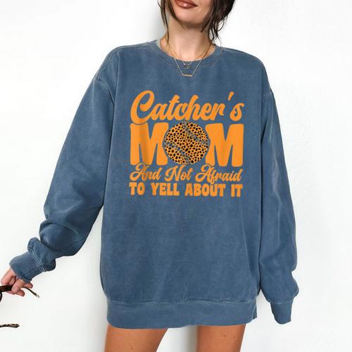 Catcher's Mom And Not Afraid Leopard Baseball Mom Comfort Colors Sweatshirt - Sportilla