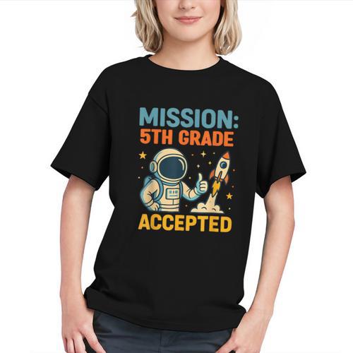 Accepted into 5th Grade Vintage Back to School Youth T-Shirt - Savourry