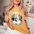 Trashed Panda ミーム アライグマ 面白いアート レディースオーバーサイズコンフォートTシャツ Mustard Trashed Panda ミーム アライグマ 面白いアート レディースオーバーサイズコンフォートTシャツ Mustard