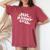 Retro Groovy Best Maddie Ever ファーストネーム 母の日 女の子 レディースオーバーサイズコンフォートTシャツ Crimson Retro Groovy Best Maddie Ever ファーストネーム 母の日 女の子 レディースオーバーサイズコンフォートTシャツ Crimson