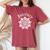 バック プリントを見る Idle Fury Mandala 白いマンダラ タトゥー アート レディースオーバーサイズコンフォートTシャツ Crimson