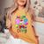 Just A Girl Who Loves Candy、レインボースイーツテスターギフト レディースオーバーサイズコンフォートTシャツ Mustard Just A Girl Who Loves Candy、レインボースイーツテスターギフト レディースオーバーサイズコンフォートTシャツ Mustard