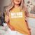 シングルファーザー 犬 お父さん 面白い My Dog Needs A Mom レディースオーバーサイズコンフォートTシャツ Mustard シングルファーザー 犬 お父さん 面白い My Dog Needs A Mom レディースオーバーサイズコンフォートTシャツ Mustard