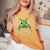 面白いカマキリデザイン 男性 女性 カマキリの恋人 レディースオーバーサイズコンフォートTシャツ Mustard 面白いカマキリデザイン 男性 女性 カマキリの恋人 レディースオーバーサイズコンフォートTシャツ Mustard