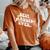 Retro Groovy Best Maddie Ever ファーストネーム 母の日 女の子 レディースオーバーサイズコンフォートTシャツ Yam Retro Groovy Best Maddie Ever ファーストネーム 母の日 女の子 レディースオーバーサイズコンフォートTシャツ Yam
