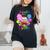Just A Girl Who Loves Candy、レインボースイーツテスターギフト レディースオーバーサイズコンフォートTシャツ 黒 Just A Girl Who Loves Candy、レインボースイーツテスターギフト レディースオーバーサイズコンフォートTシャツ 黒