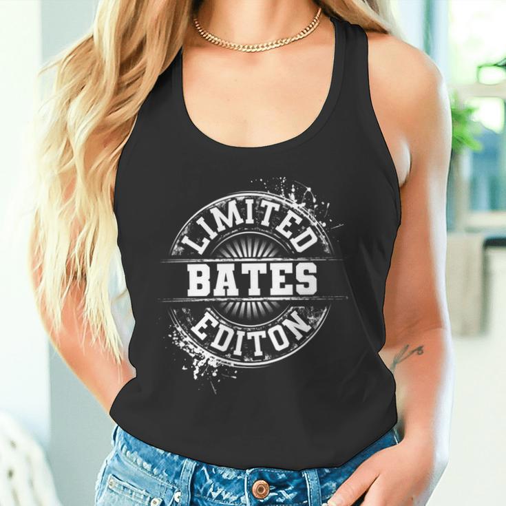 Bates 面白い 苗字 ファミリーツリー 誕生日 同窓会 ギフトアイデア 長袖tシャツ タンクトップ