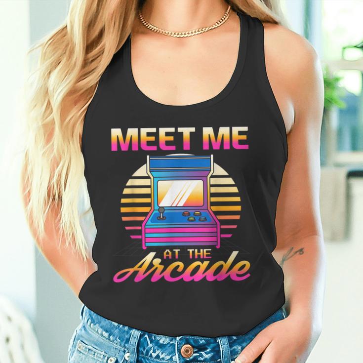 Meet Me At The Arcade Gameraporwave レトロビデオゲーム ゲーマービデオゲーム タンクトップ
