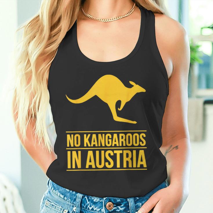 No Kangaroos In Austria タンクトップ
