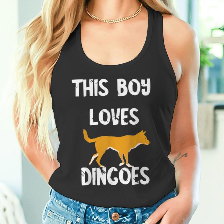 This Boy Loves Dingoes 野生動物 オーストラリアン ディンゴ犬 タンクトップ