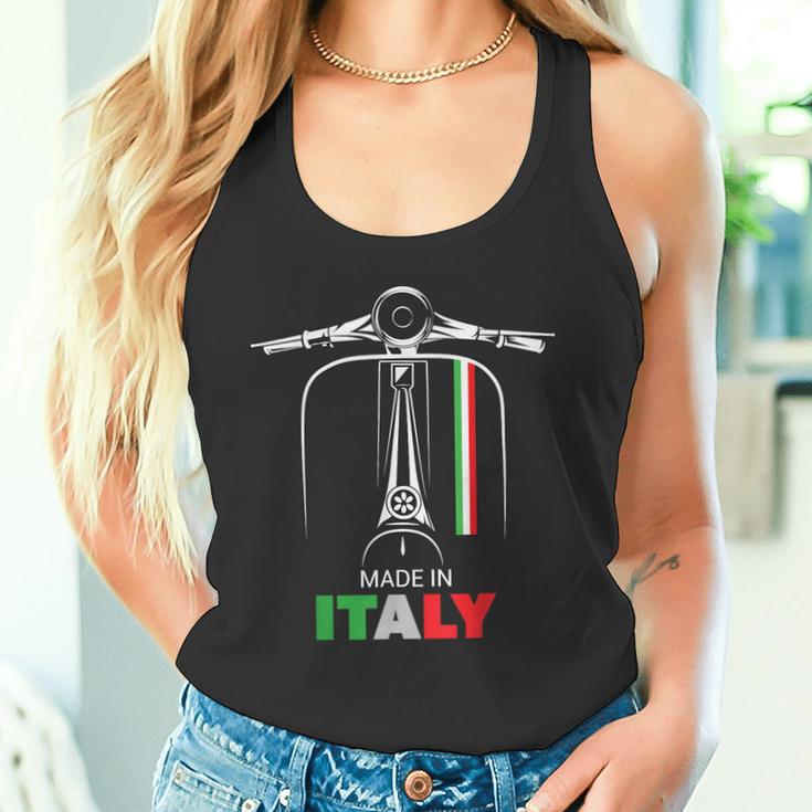 イタリアのバイカーライダーオートバイ愛イタリアスクーターバイクスクート タンクトップ