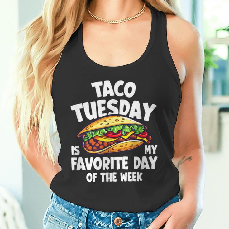 タコ・チューズデーは1週間のうちで一番好きな日 Taco Tuesday Is My Favorite Day タンクトップ