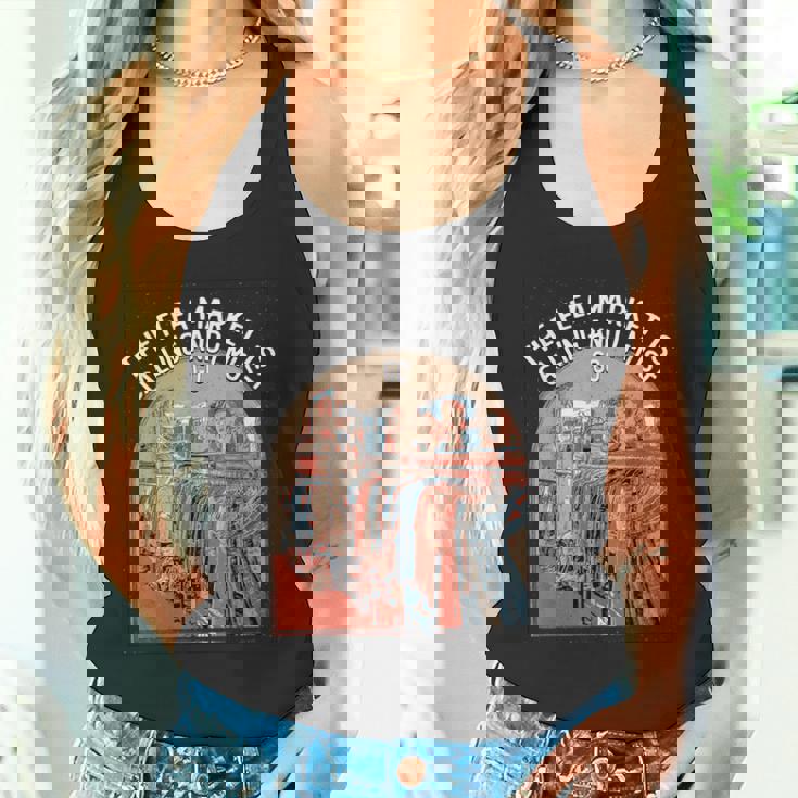 フリーマーケットは古着屋をよこす愛好家を呼んでいます タンクトップ