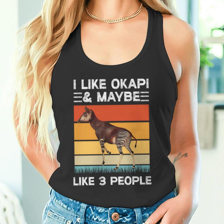 動物園の動物 オカピと3人くらいが好きです。 長袖tシャツ タンクトップ