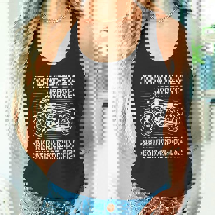 精神科医の外にバイクが停まっているのを見たことはありません タンクトップ