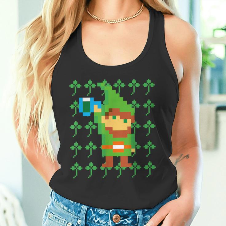 聖パトリックデー 乾杯 ピクセルアート シャムロック ドット絵 レトロゲーム タンクトップ