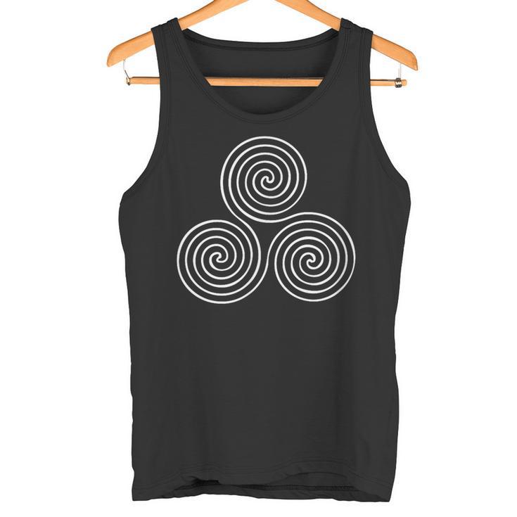 Símbolo Esotérico De Fuerza Y Energía De Triskele Camiseta sin mangas