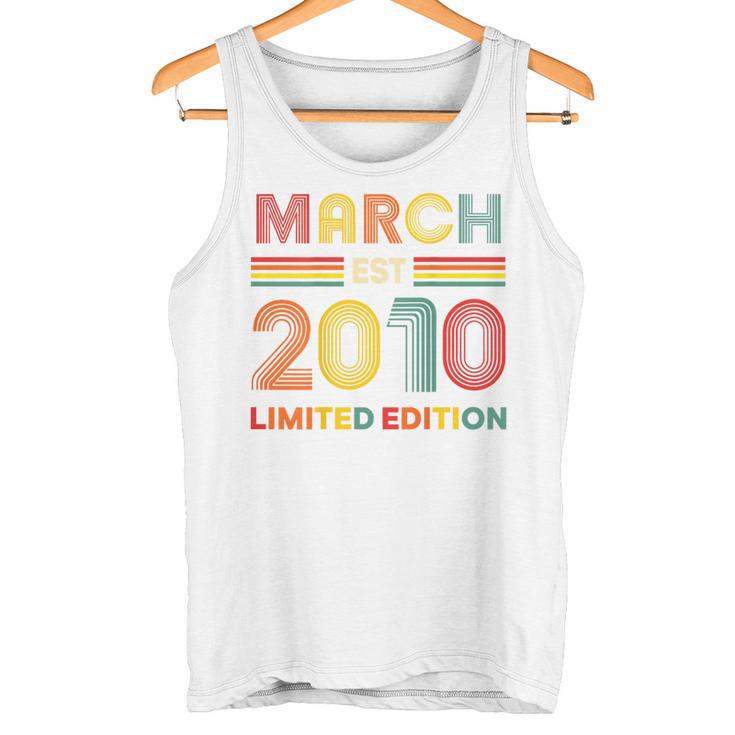 En La Parte Trasera Retro Marzo Est 2010 Cumpleaños 16 Años 16 Años Camiseta sin mangas