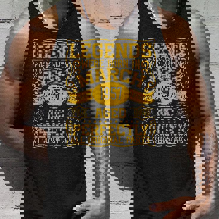 69歳の誕生日伝説は1957年3月に誕生しました。 タンクトップ 彼への贈り物