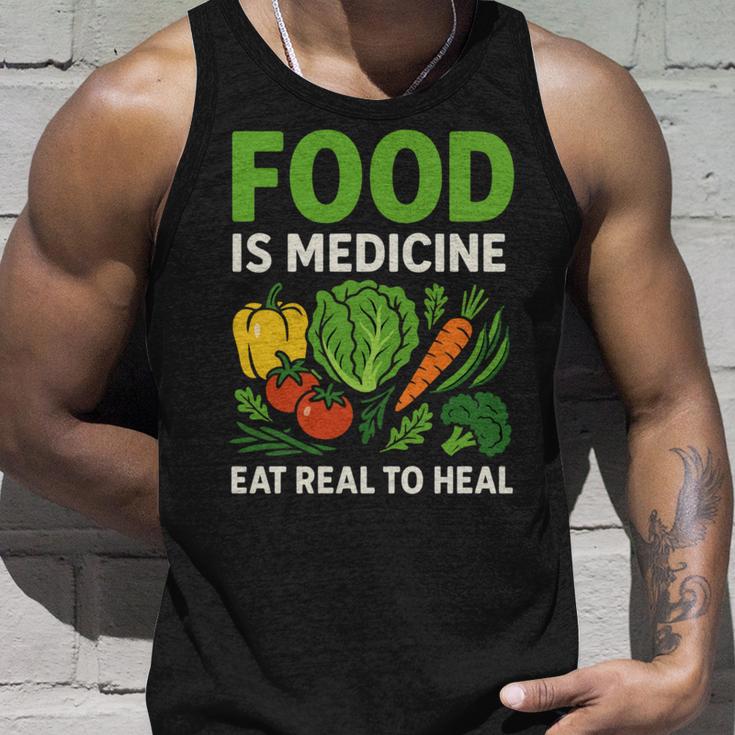 Food Is Medicineの栄養士、自然療法医栄養士へのギフト 長袖tシャツ タンクトップ 彼への贈り物