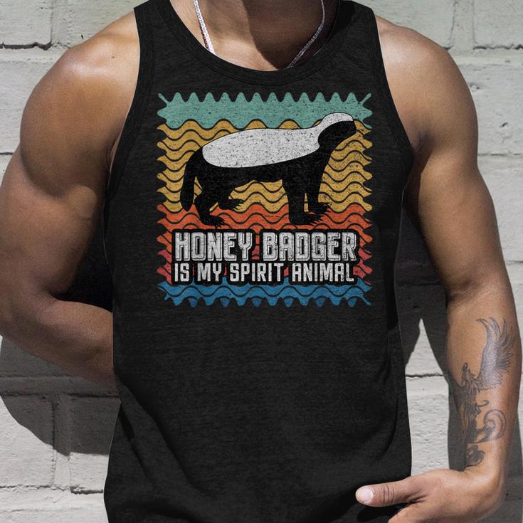 Honey Badger Is Mypirit Animal タンクトップ 彼への贈り物