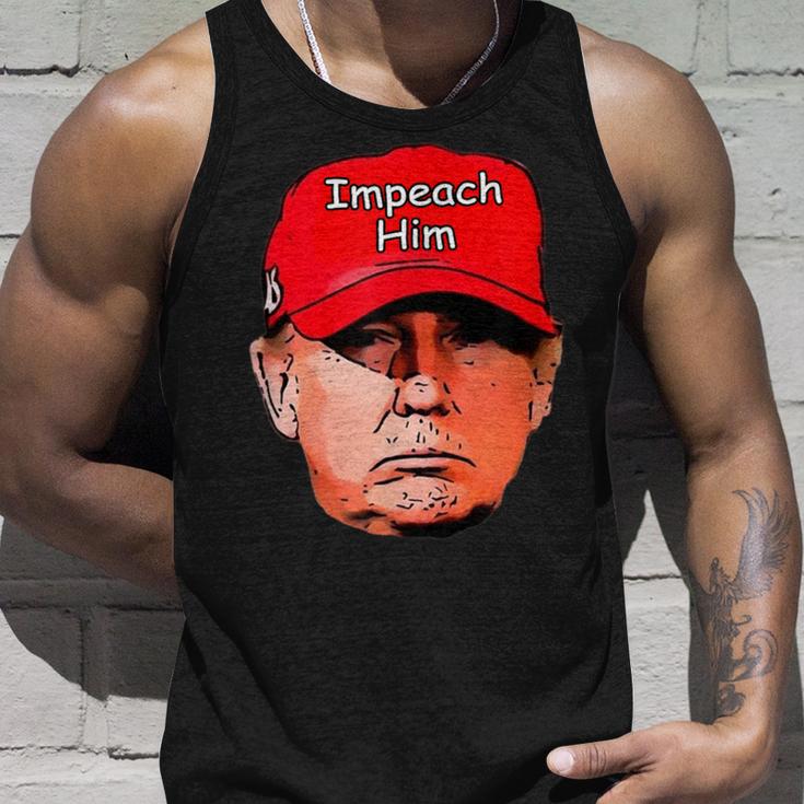 Impeach Trumptupid レッドキャップ ジョーク 民主党員 Usa 弾丸 タンクトップ 彼への贈り物