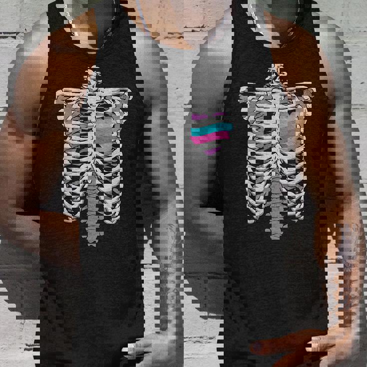 Intersex 心臓骨 誇り 両性的なプライドへのギフト タンクトップ 彼への贈り物